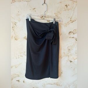 Kate Kasin Black Knee-Length Pencil Skirt Medium Front Bow Tie Like New